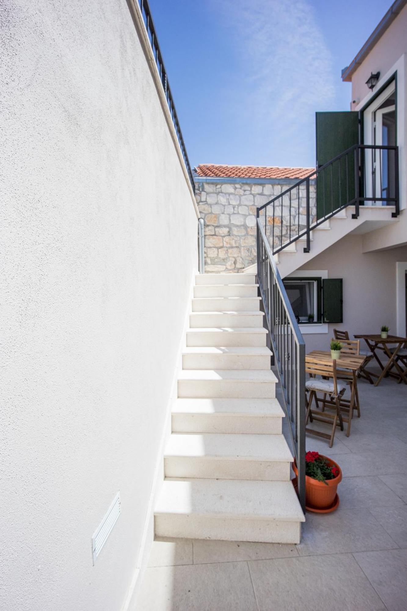 Zlatin Dvor - Apartments For 3, Terrace, Trogir Center, Beach At 5-Min, Bike Friendly Zimmer foto