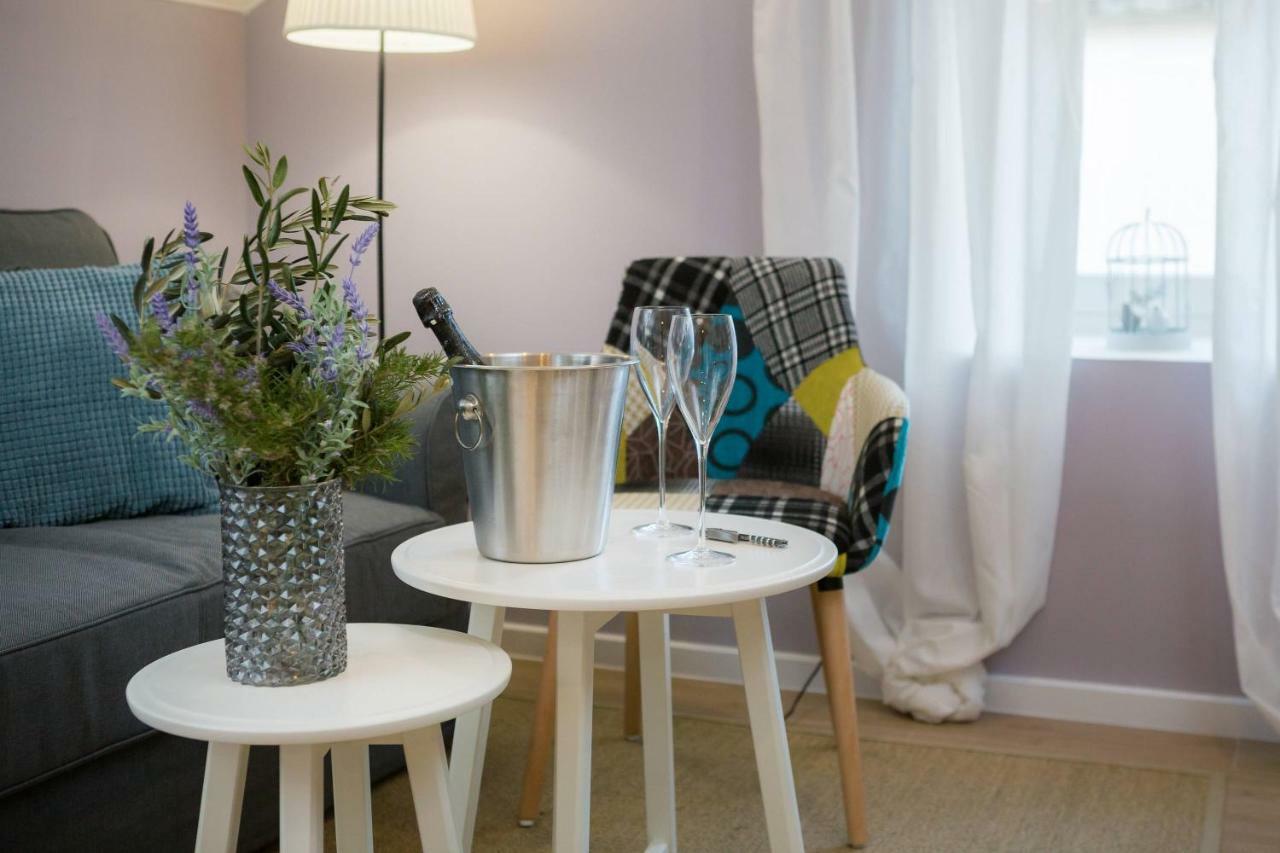 Zlatin Dvor - Apartments For 3, Terrace, Trogir Center, Beach At 5-Min, Bike Friendly Exterior foto